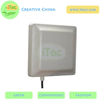 ISO18000-6C / 6B ID card reader RFID tag &amp; penulis Wiegand26 / 34 jarak jauh card reader UHF
